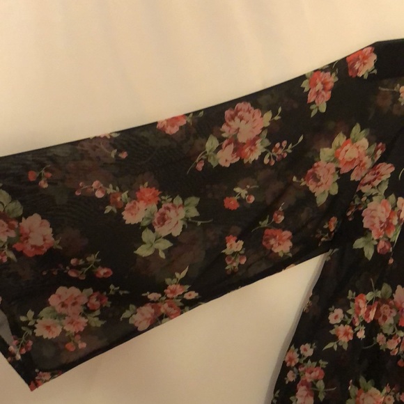 Soprano sheer floral open front kimono - Picture 4 of 4